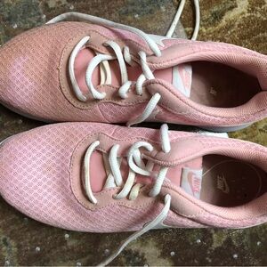 Nike Women's Soft Pink Sneakers